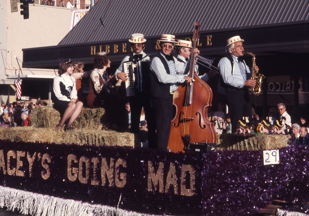performers at mad fest 1974